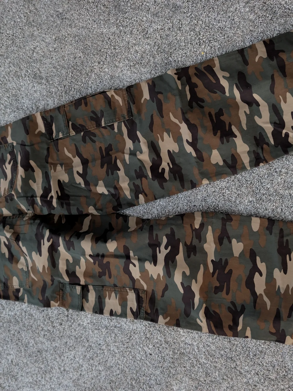 NWT Levi's '94 Baggy Camo Cargo Pants Size 29x30 29